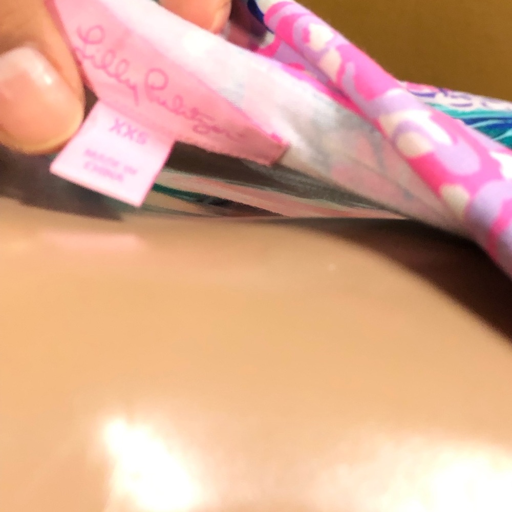 Lilly Pulitzer - Picture 4 of 5
